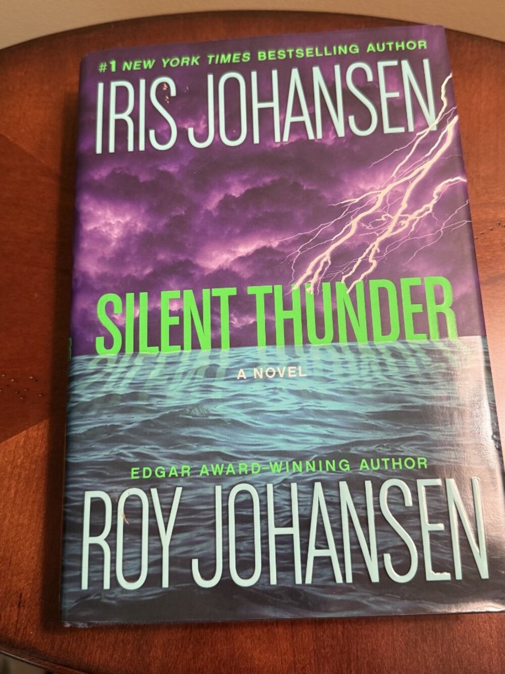 Hardback Book - Iris Johansen